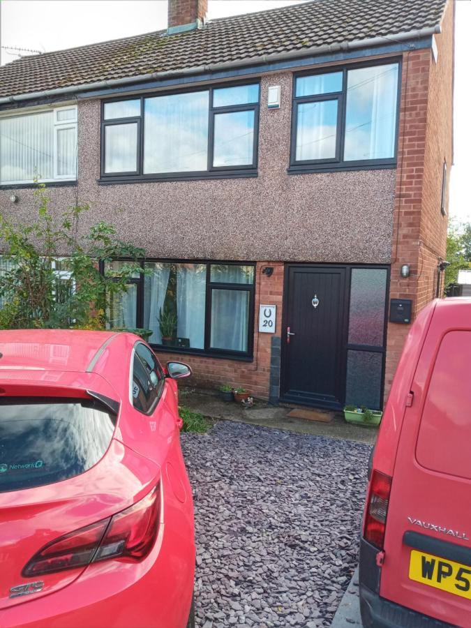 Summerhill, Wrexham - Key Worker Friendly Exterior photo